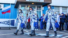 Despega una nave rusa con una actriz y un director que rodarán la primera película en el espacio