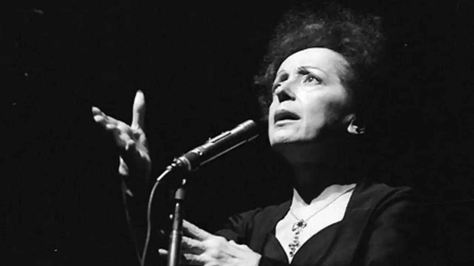 Édith Piaf, una de las artistas francesas más célebres del siglo XX