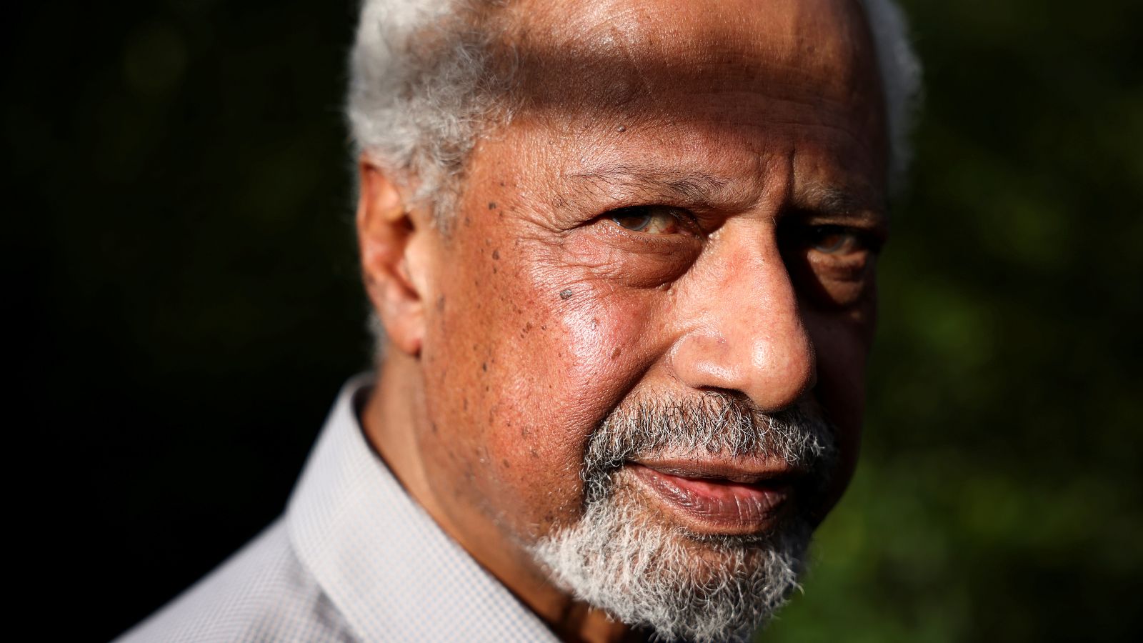 Abdulrazak Gurnah, en su residencia de Kent tras el anuncio del Nobel de Literatura