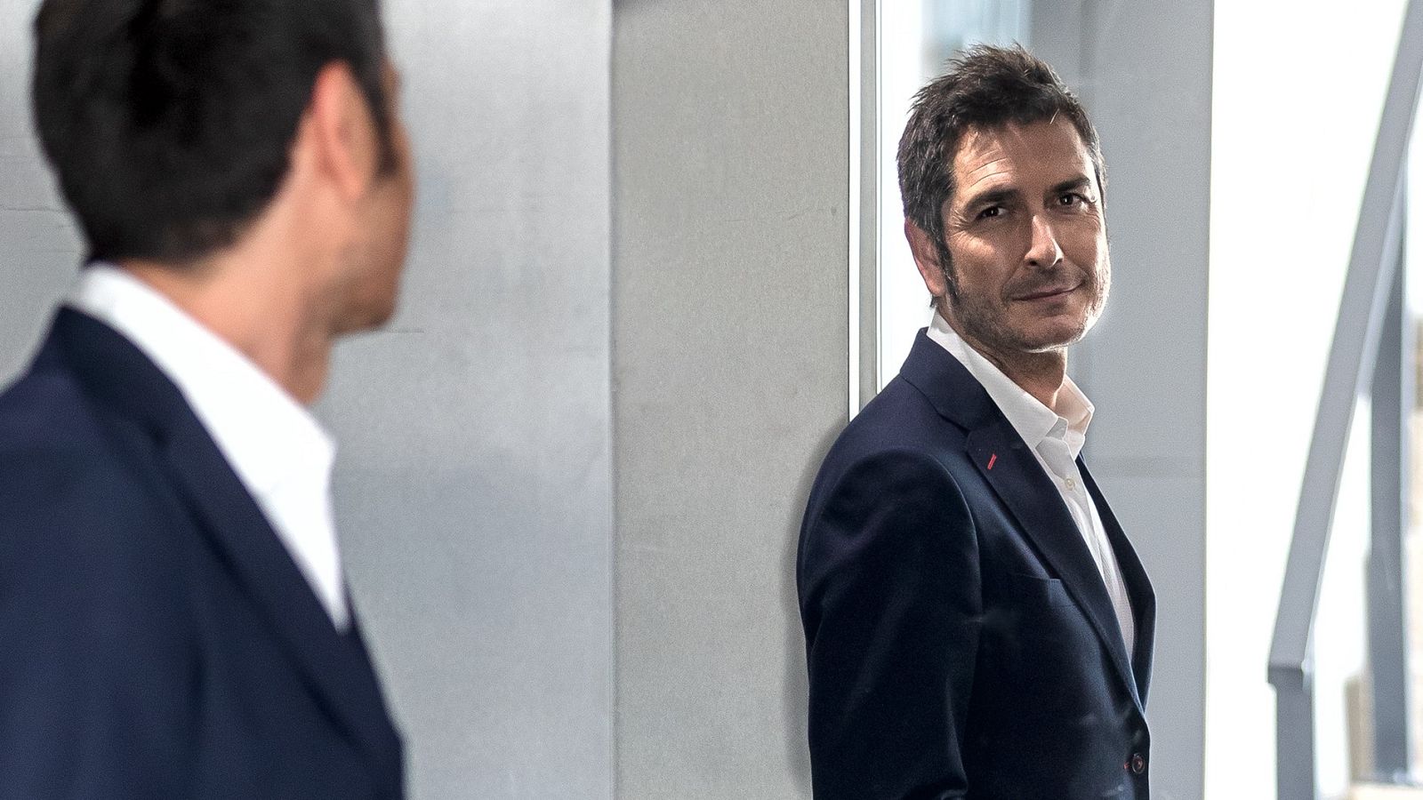 Carlos del Amor dirige y presenta 'La matemática del espejo' en La 2