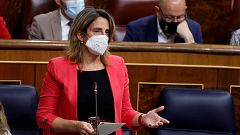 Ribera anuncia que no aplicará recortes a las eléctricas que ofrezcan "precios razonables" a la industria.