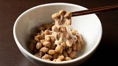 Natto: el desayuno supersaludable japonés que te haría vomitar