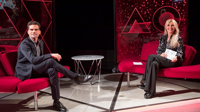 �Qui�n es Antonio Najarro, el presentador de 'Un pa�s en danza'?