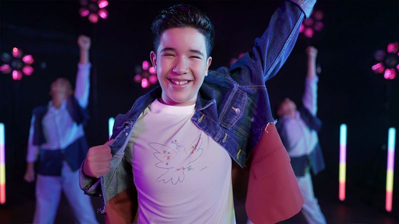 Levi Díaz invita a bailar a toda Europa con "Reír", su canción para Eurovisión Junior 2021