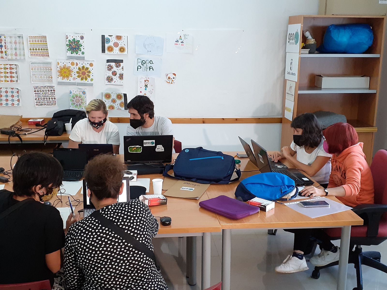 Clases de informática para mujeres rurales