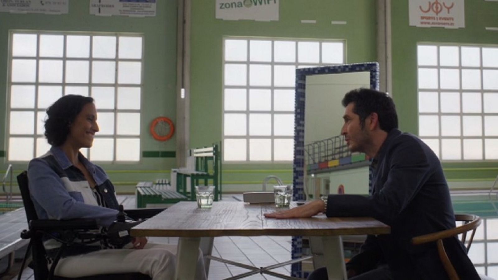 La matemática del espejo - Teresa Perales y Carlos del Amor