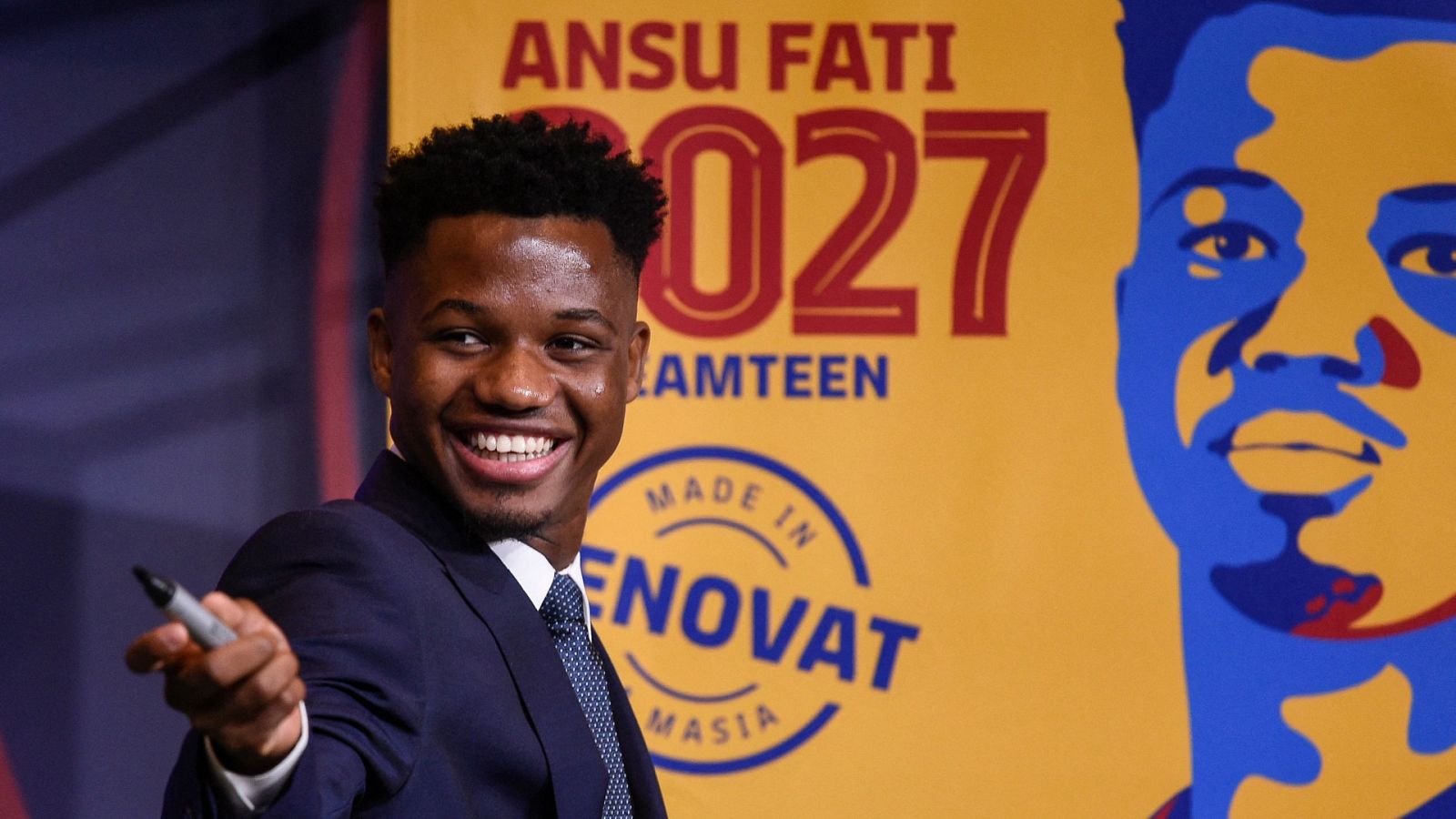 El jugador del FC Barcelona, Ansu Fati, durante el acto de su presentación