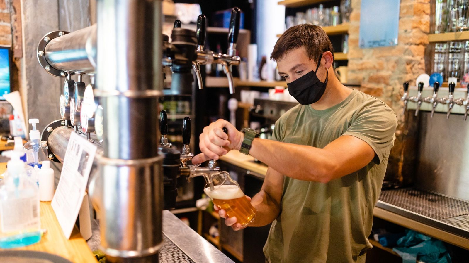 Las discotecas y salas de fiesta amplían su horario hasta las 05.00 horas todos los días