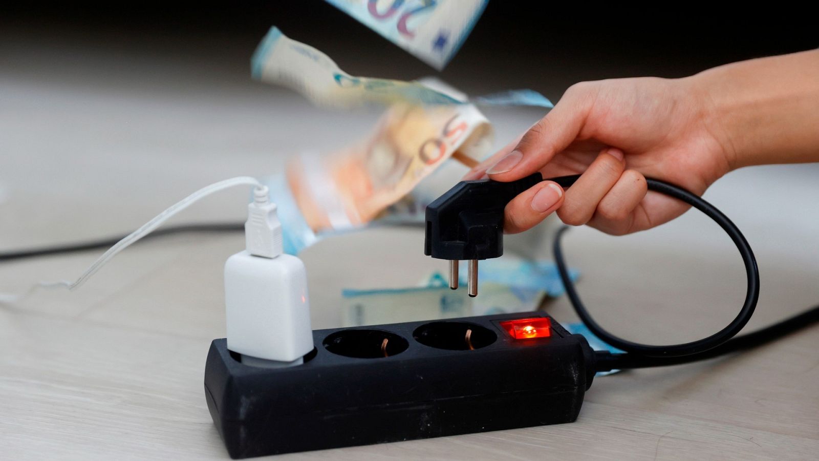 La factura de la electricidad sigue en máximos