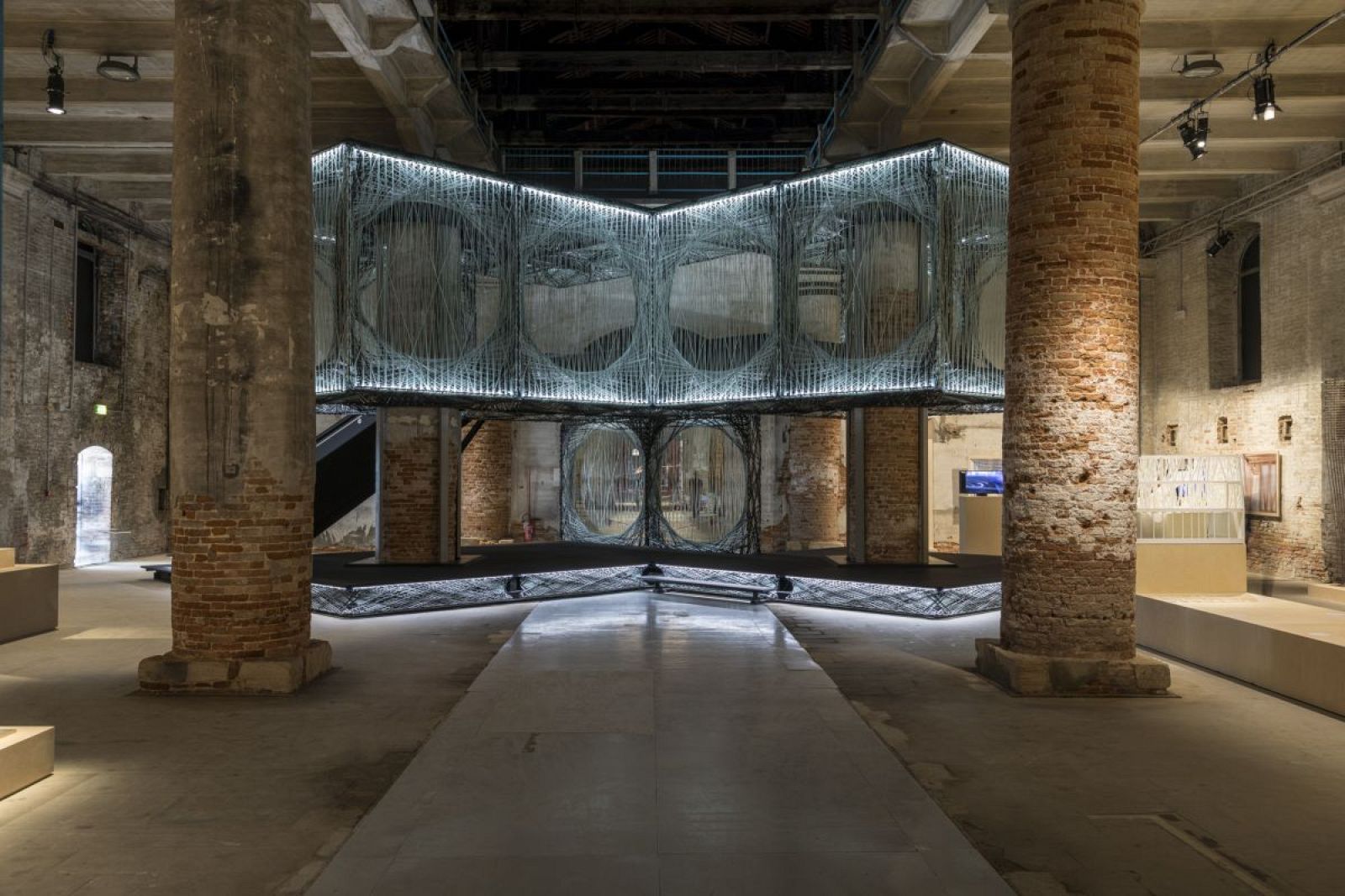 Material Culture: Rethinking the Physica lSubstrate for Living Together (2021), de Achim Menges y Jan Knippers, de la Universidad de Stuttgart (Alemania)