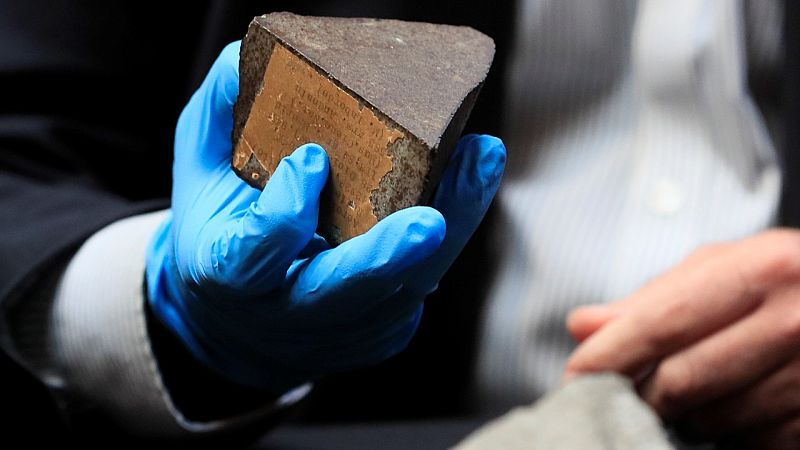 Intenta subastar un fragmento de meteorito en Internet y lo detiene el Seprona