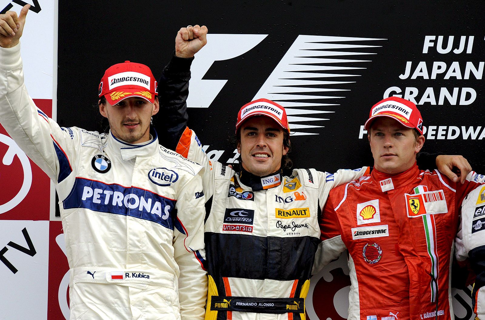 Fernando Alonso sube al podio de Japón