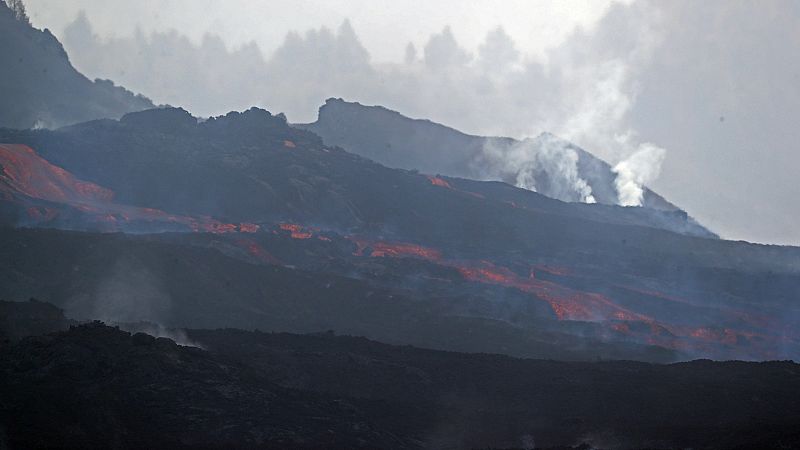 Mejora la calidad del aire en La Palma, pero se reactiva el volcán