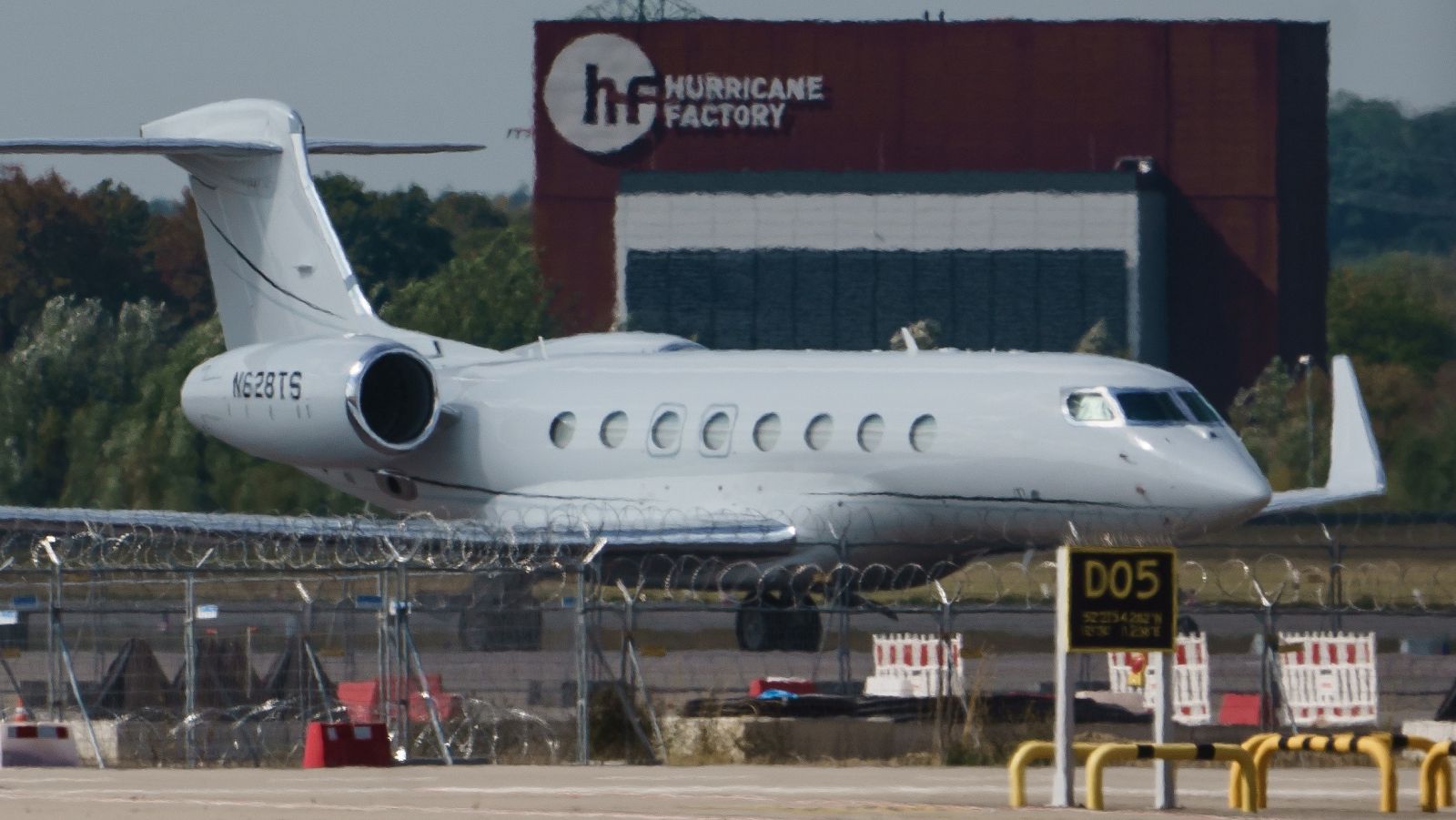 Los autores del informe piden limitar el uso de jets privados como el de la imagen,