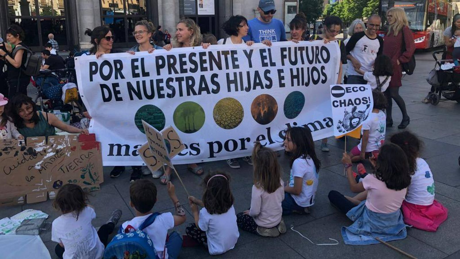 Protesta de Madres por el Clima