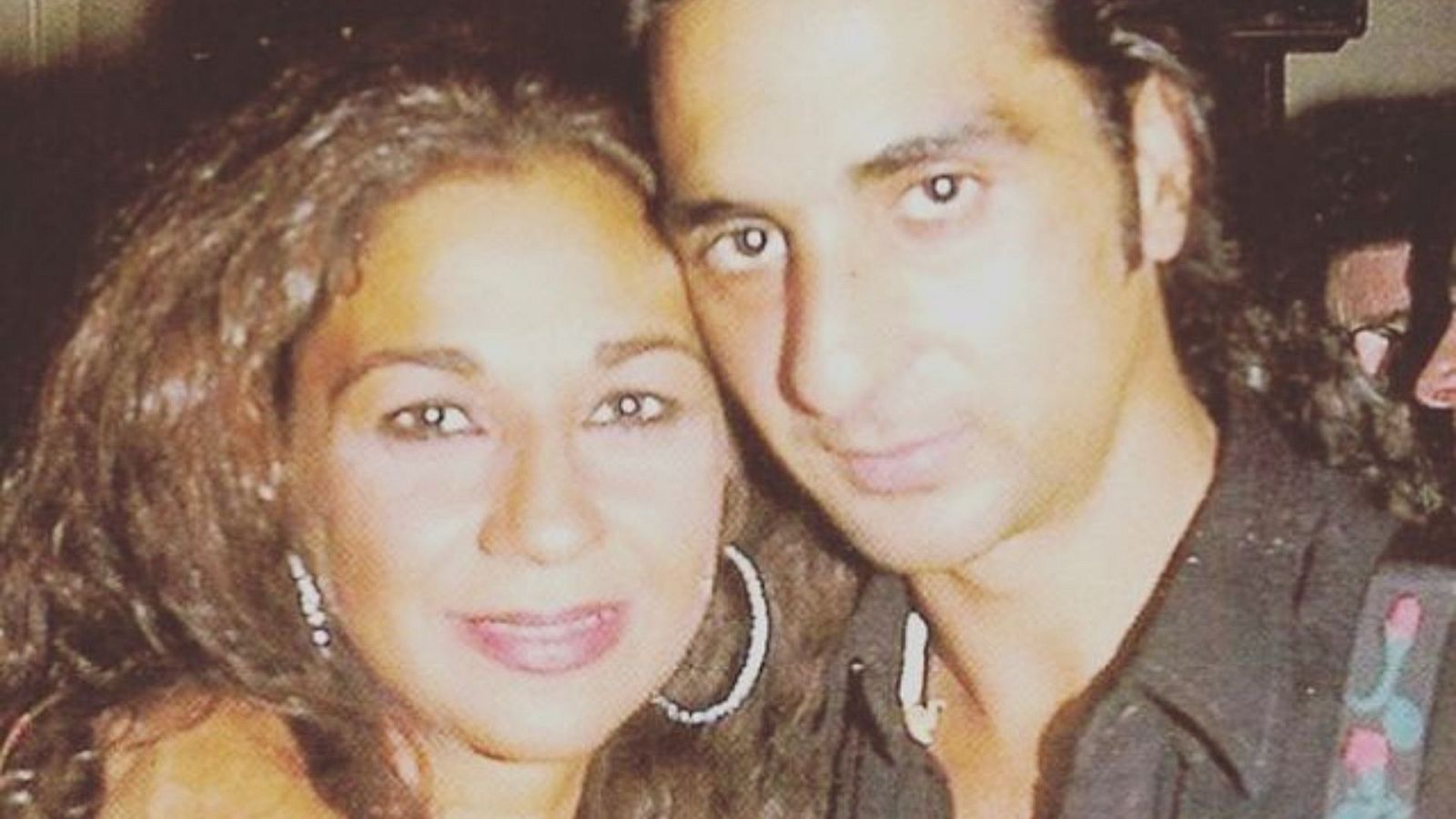 Lolita felicita a Antonio Flores en el que sería su 60 cumpleaños