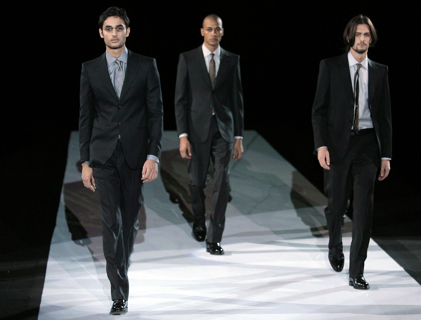 Desfile de la colección otoño invierno de Giorgio Armani en la Semana de la Moda de Milán.