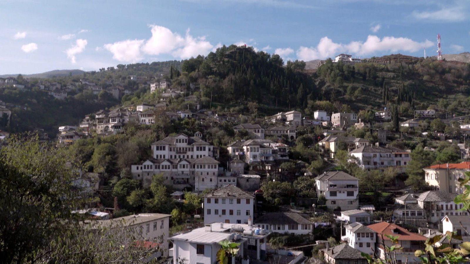 Albania, destino de 'Españoles en el mundo'