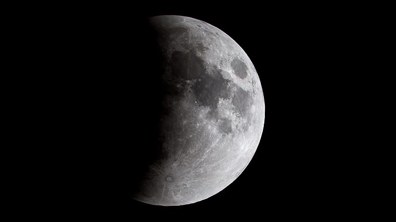 Este viernes llega el eclipse de Luna parcial más largo en casi 600 años 
