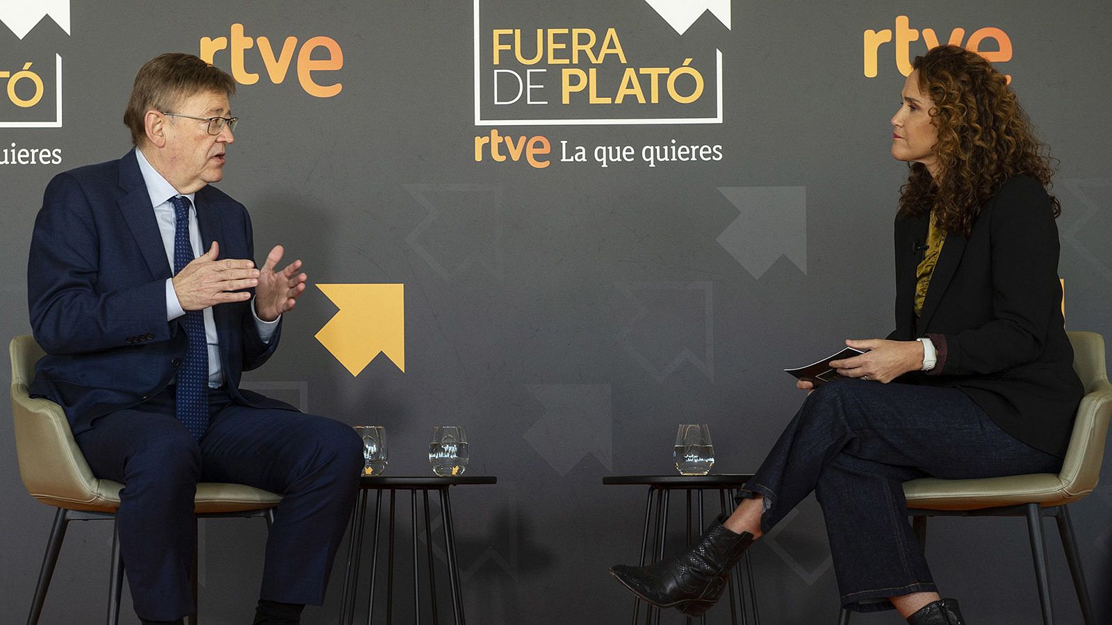 El presidente de la Generalitat Valenciana y la directora del Centro Terrritorial de RTVE en Valencia