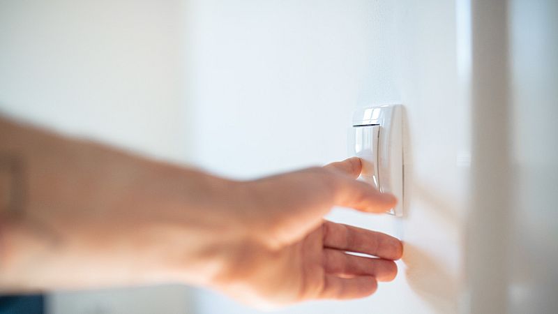 La luz sube hoy un 6,74 % hasta los 215 euros/MWh