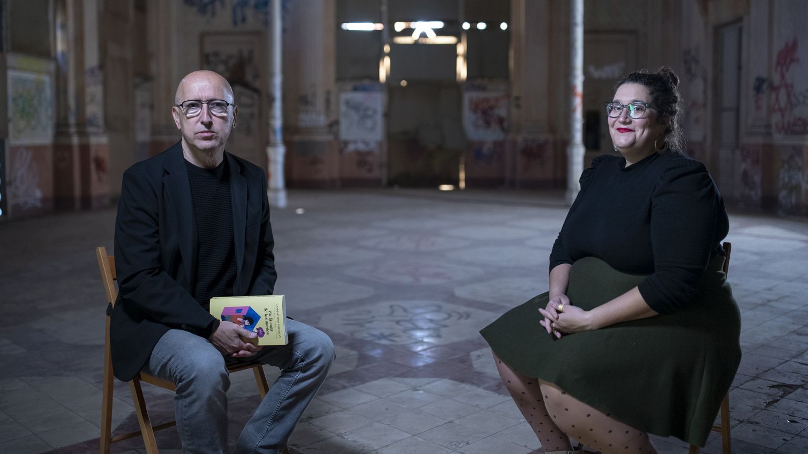 Carmen Maria Machado con Óscar López