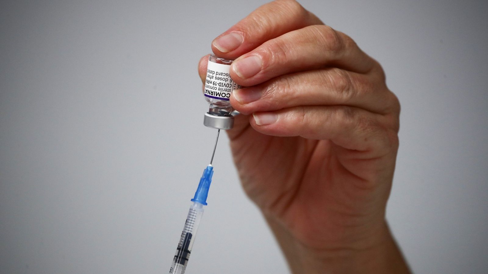 Imagen de una vacuna de Pfizer