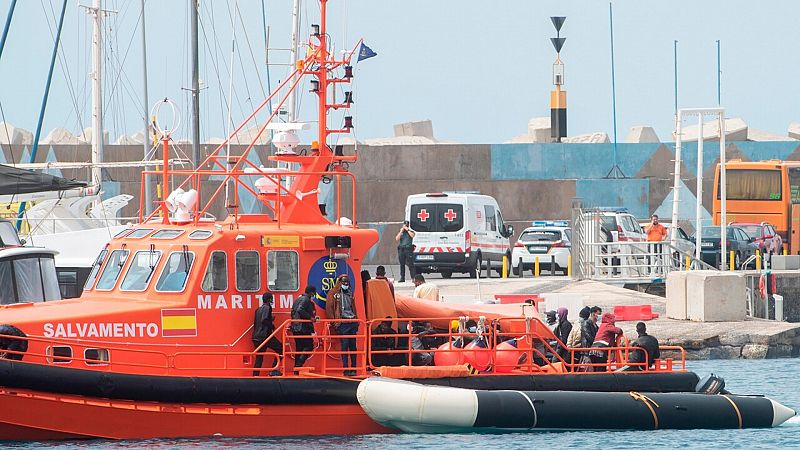 Rescatan a 282 personas y el cuerpo de un beb fallecido en aguas de Fuerteventura 