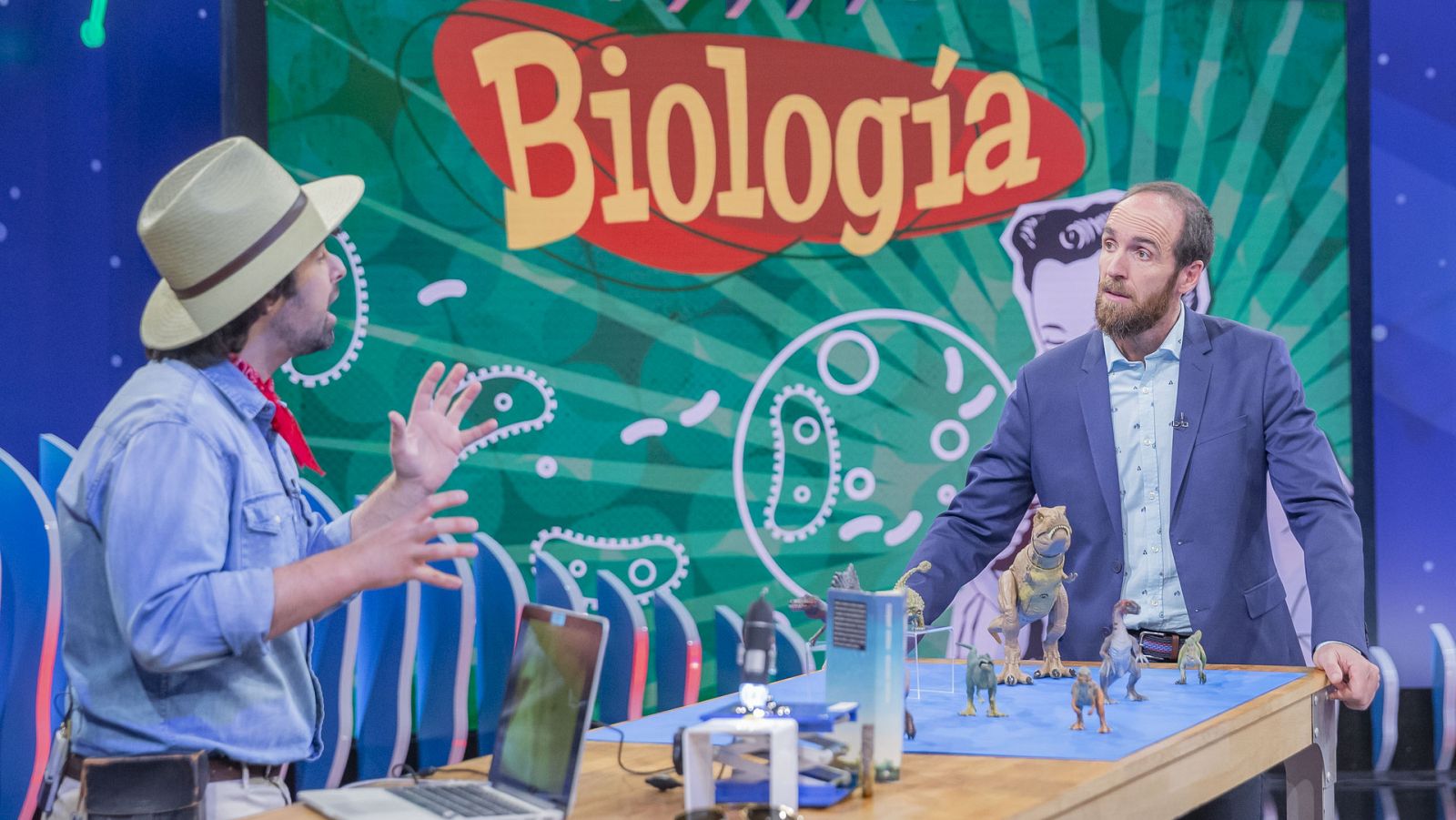 Ricardo Moure desmonta algunos mitos sobre los T-Rex en "Órbita Laika"