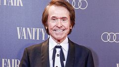La 'gran noche' de Raphael: recibe el premio Personaje del Año 2021 de 'Vanity Fair'