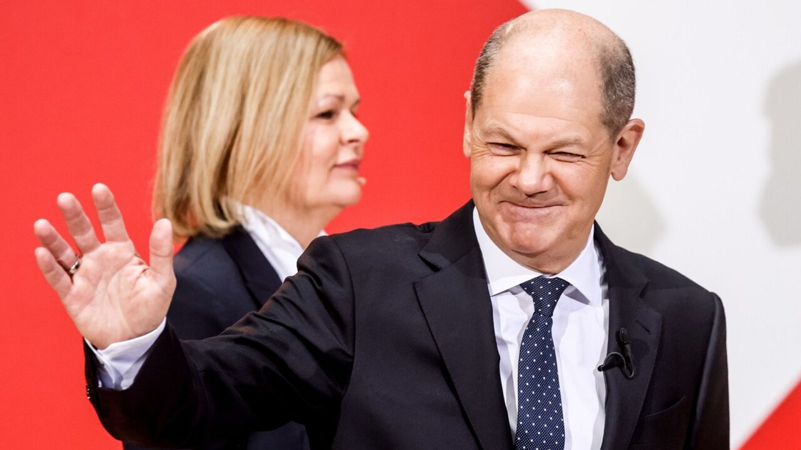 Olaf Scholz formará el primer gobierno paritario de Alemania