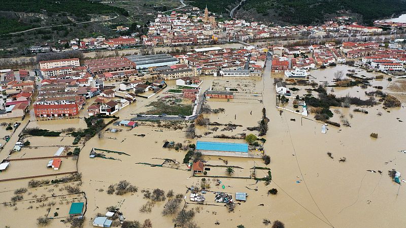 El Ebro se desborda y provoca inundaciones en varias provincias del norte