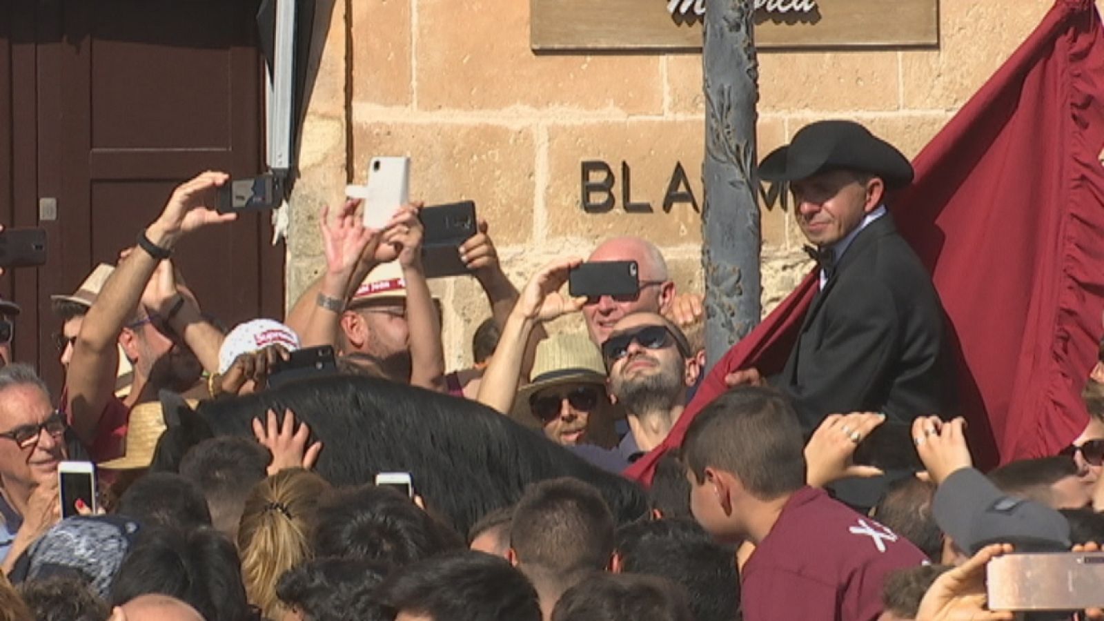 ctv-cba-bal-men-fiestas-sant-joan-br-td-tvesub01 frame 29520