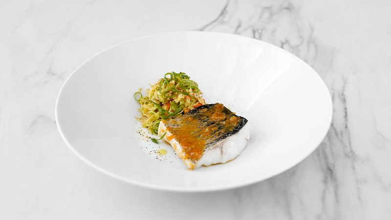 Lubina con ensaladita japonesa, recetn navideo de Gipsy Chef