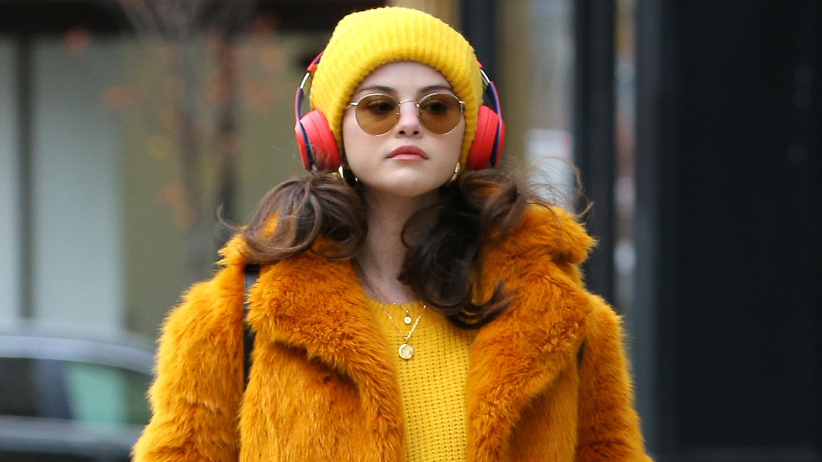 Selena Gomez desvela las consecuencias de maquillarse desde niña