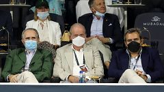 El rey emérito reaparece en público en un partido de Nadal en Abu Dabi en plena polémica por su posible regreso