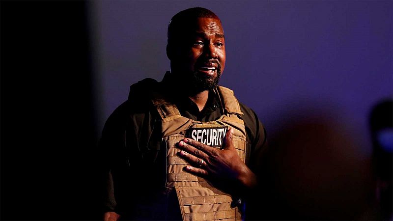 Kanye West dice que donará todas sus propiedades y se quedará sin hogar