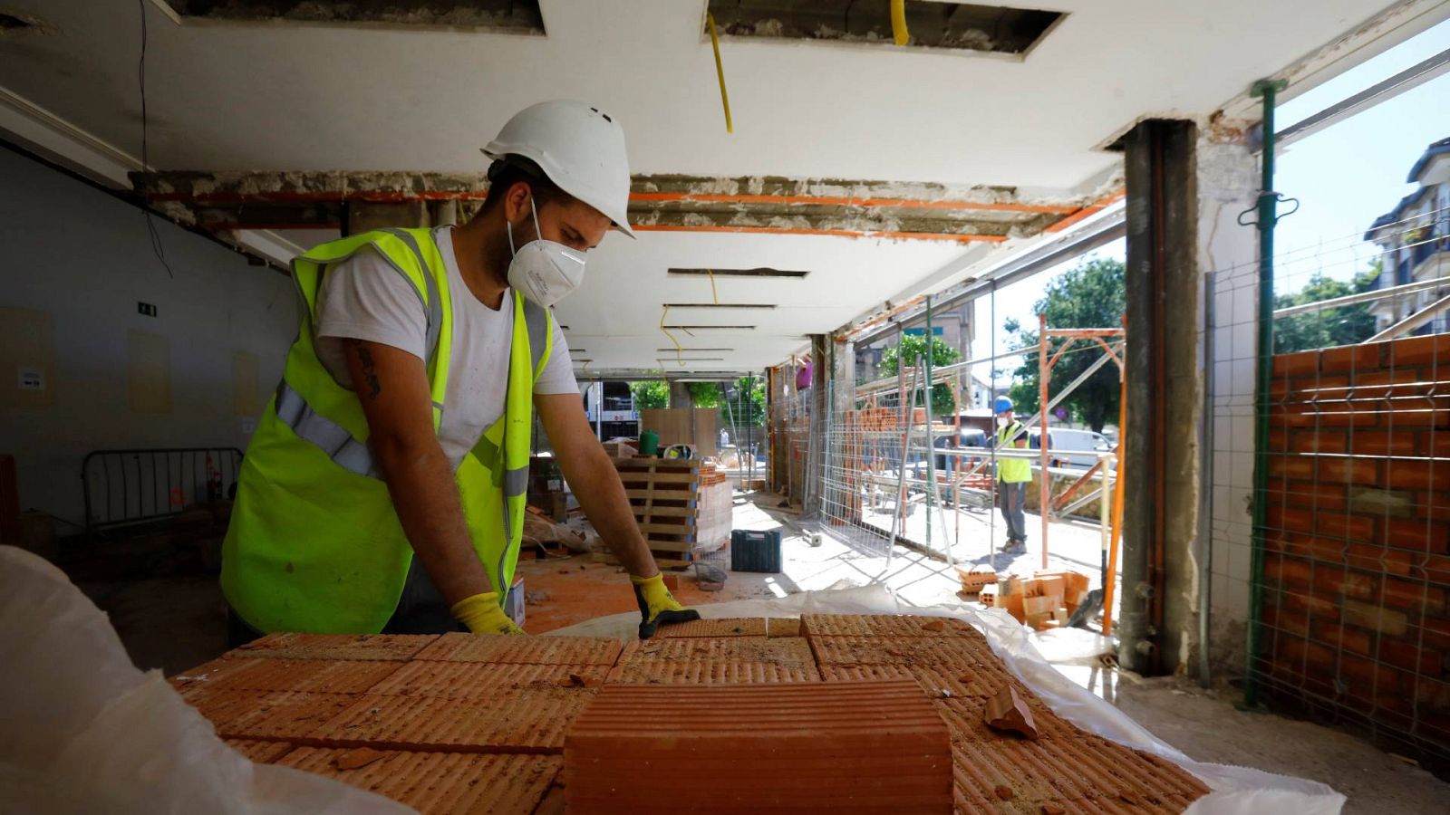 Un trabajador del sector de la construcción en Córdoba