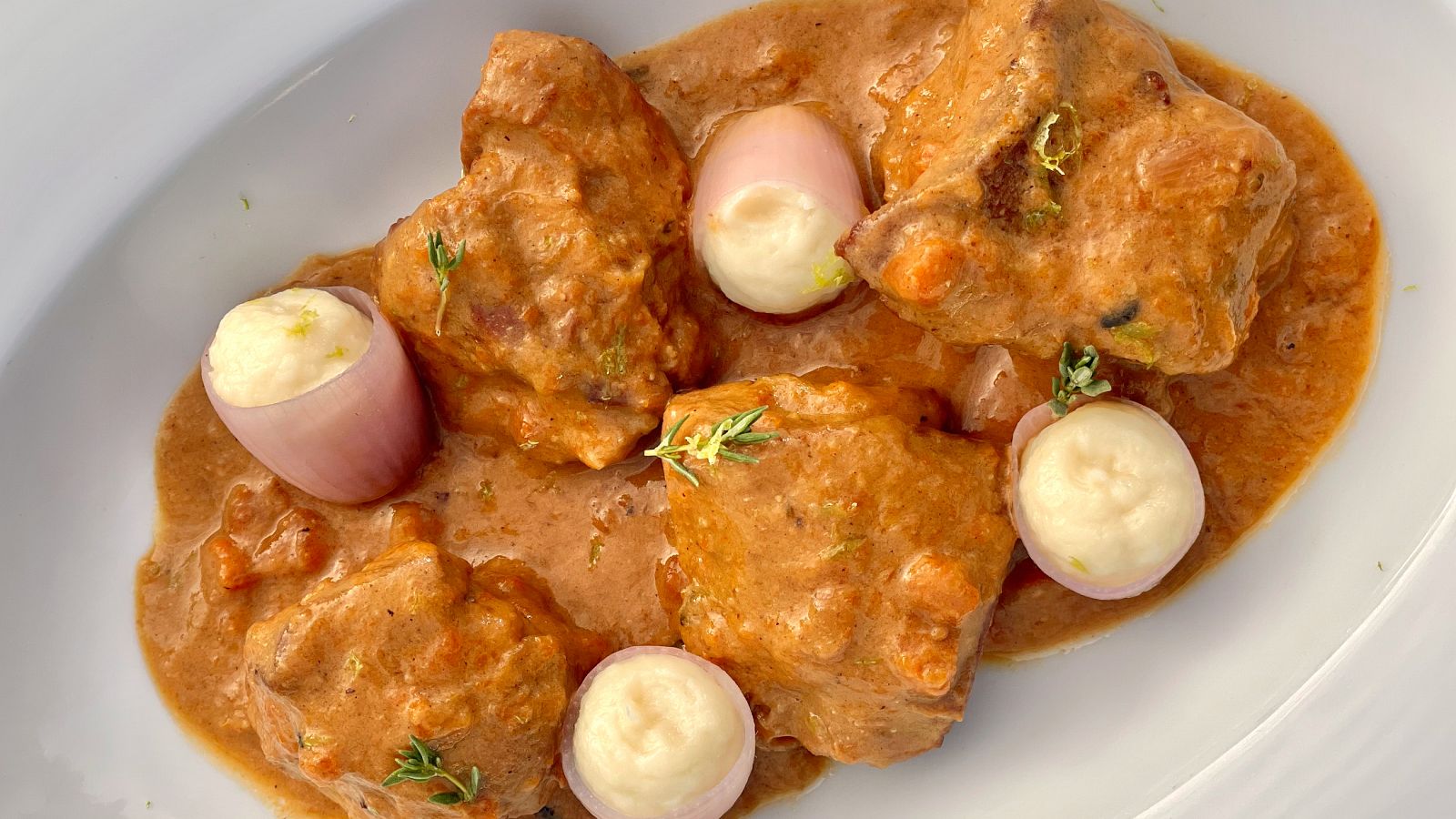 Receta de pavo guisado en salsa de turrón