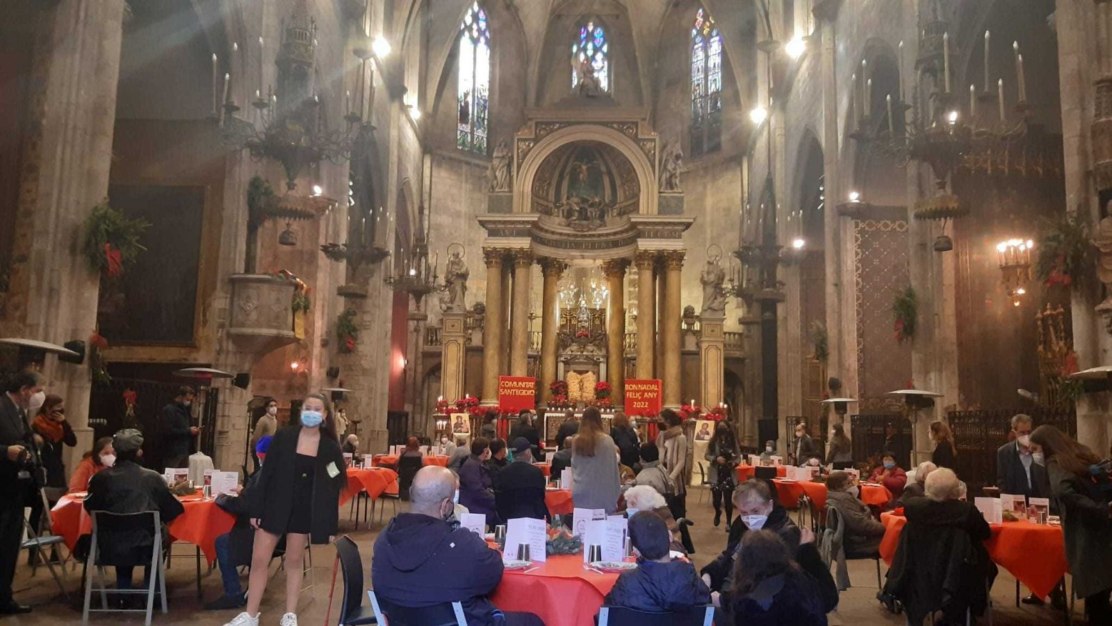 La Basílica dels Sants Just i Pastor de Barcelona ha tornat a acollir el dinar de Nadal de la Comunitat de Sant Egidi