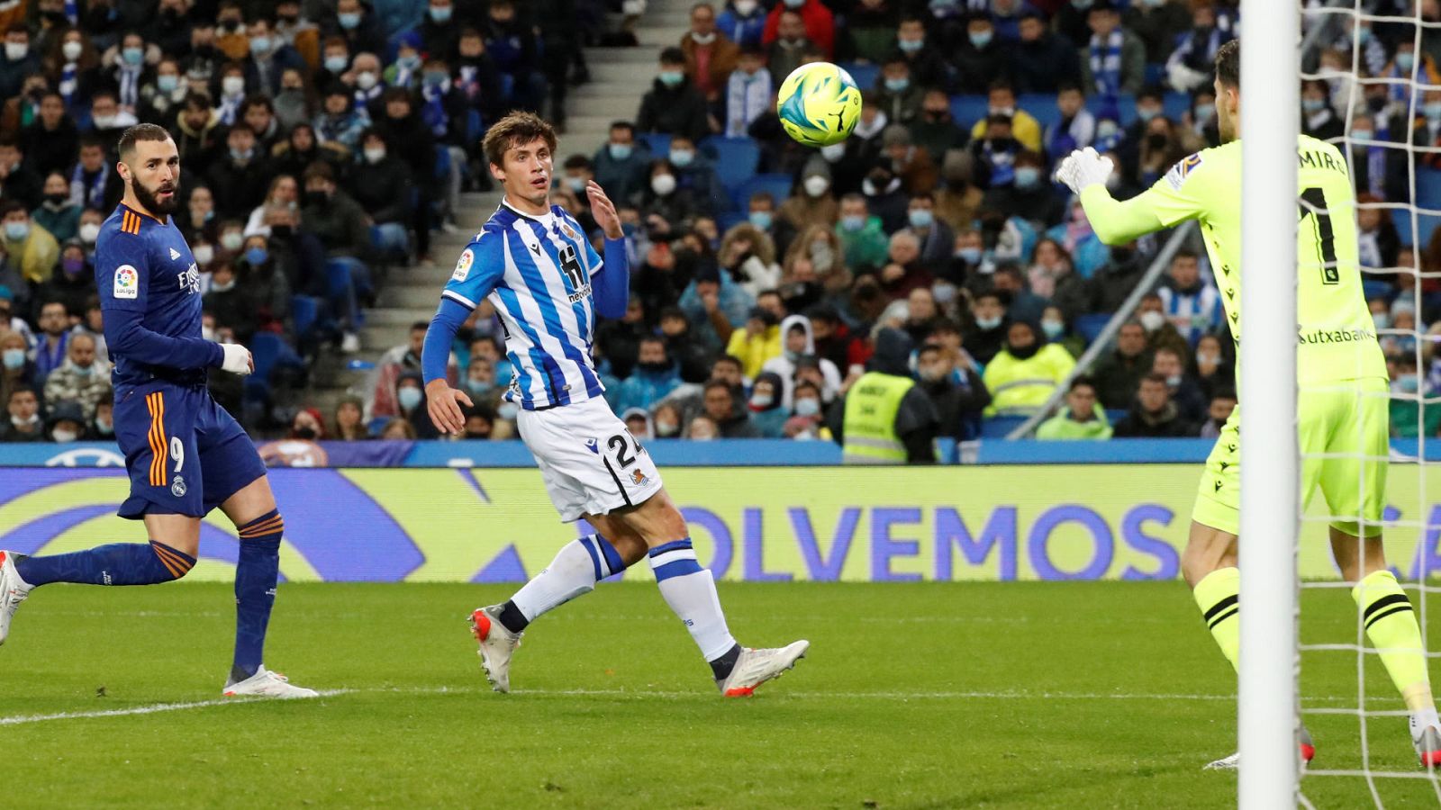 Lance del partido de Liga Real Sociedad - Real Madrid