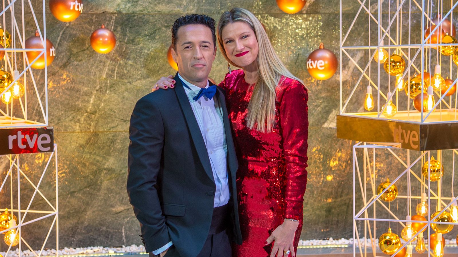 ¿Cómo ver las Campanadas, con Anne Igartiburu y Jacob Petrus?