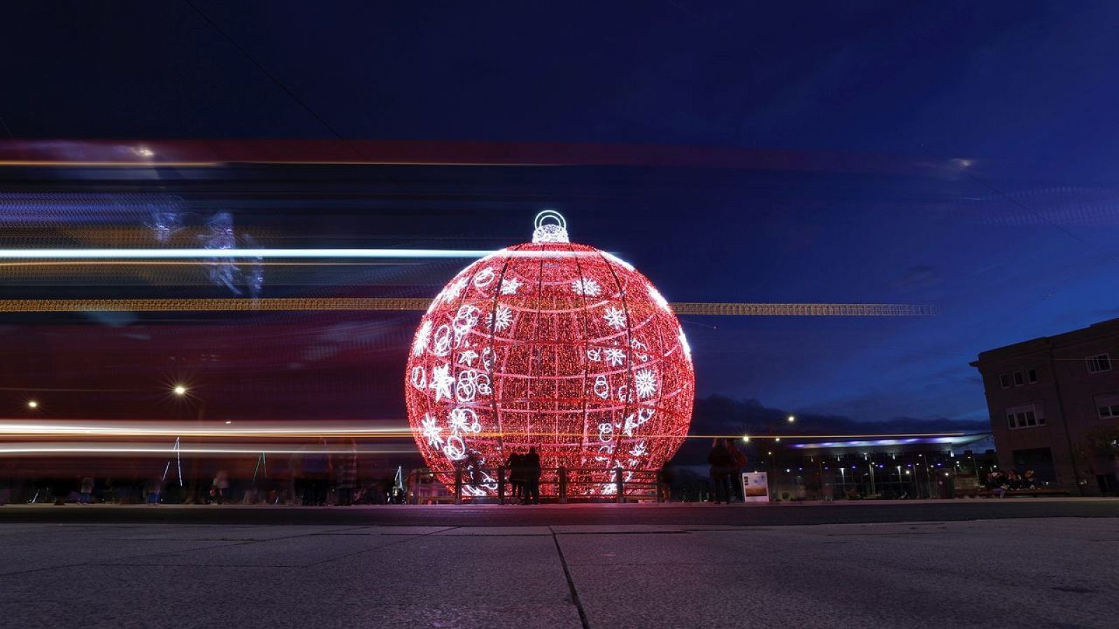 España llega al Fin de Año con récord de contagios y los hospitales en vilo, pero con la vacuna como gran aliada