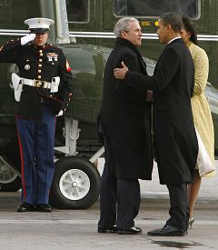 Obama deja atrás la "era Bush" con sus primeras decisiones