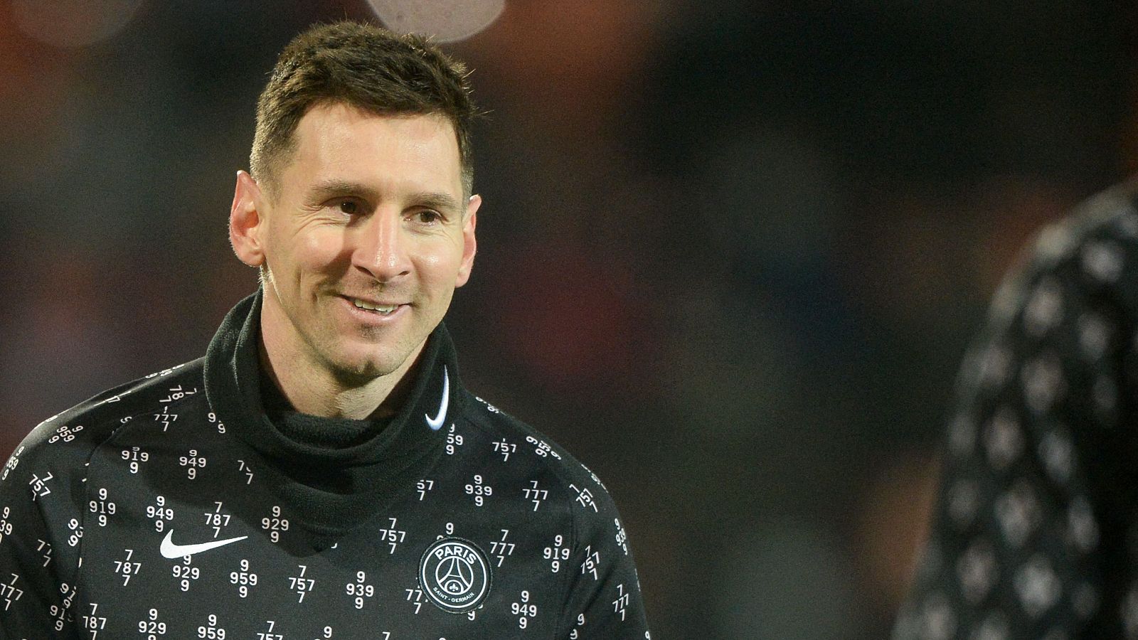 Imagen de archivo de Leo Messi durante un calentamiento con el PSG.