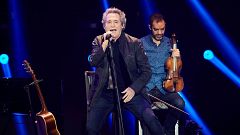 El 'himno de la alegría' de Miguel Ríos, el momento más emotivo del concierto solidario por La Palma