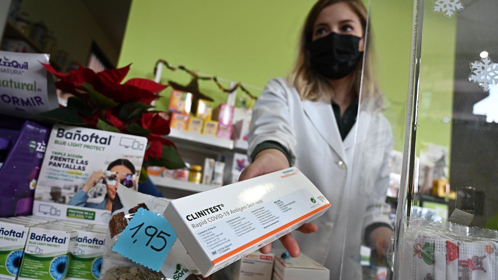 Cataluña permite notificar en las farmacias los positivos detectados con test de autodiagnóstico