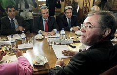 Fernández Bermejo se reúne con las asociaciones judiciales para tratar sus reivindicaciones