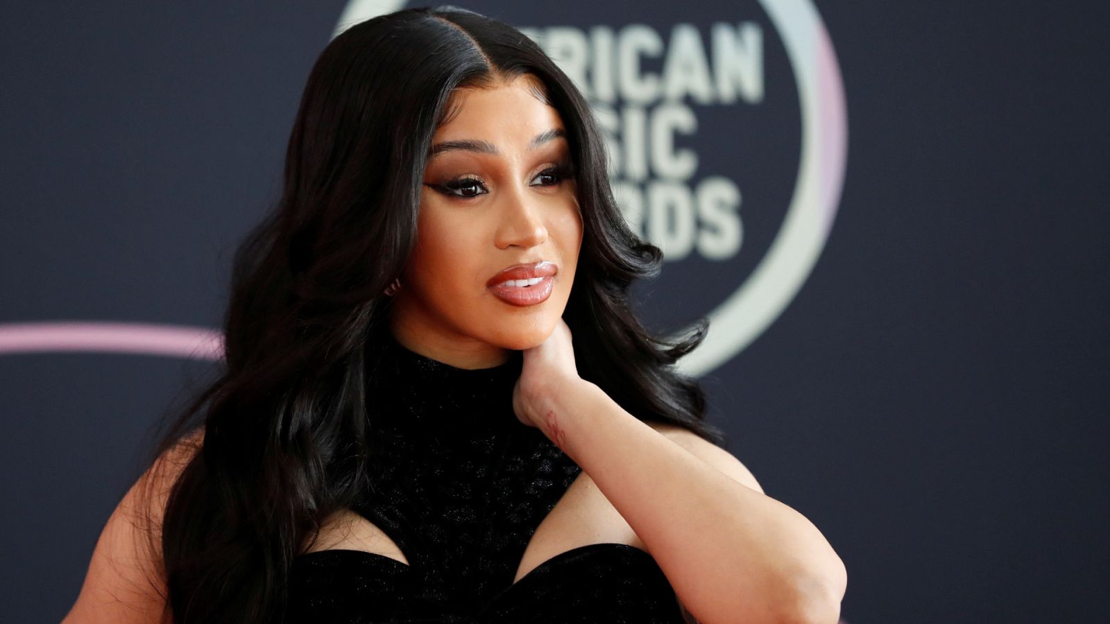 Cardi B, a juicio por una campaña en YouTube que "pretende arruinar" su reputación