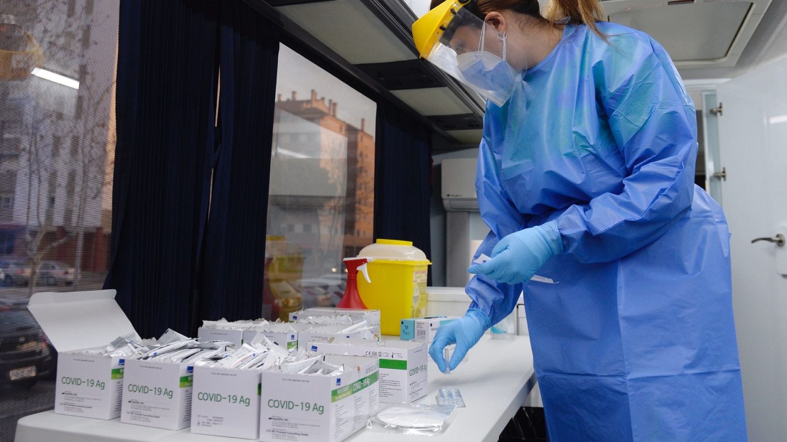 Una de las unidades móviles que la Junta de Castilla y León ha contratado para hacer test de antígenos en Valladolid